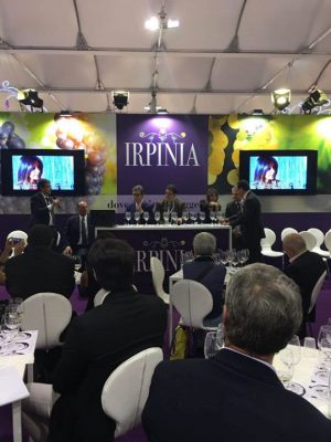 Irpinia, cantina Donnachiara e l'enologo Riccardo-Cotarella al Vinitaly