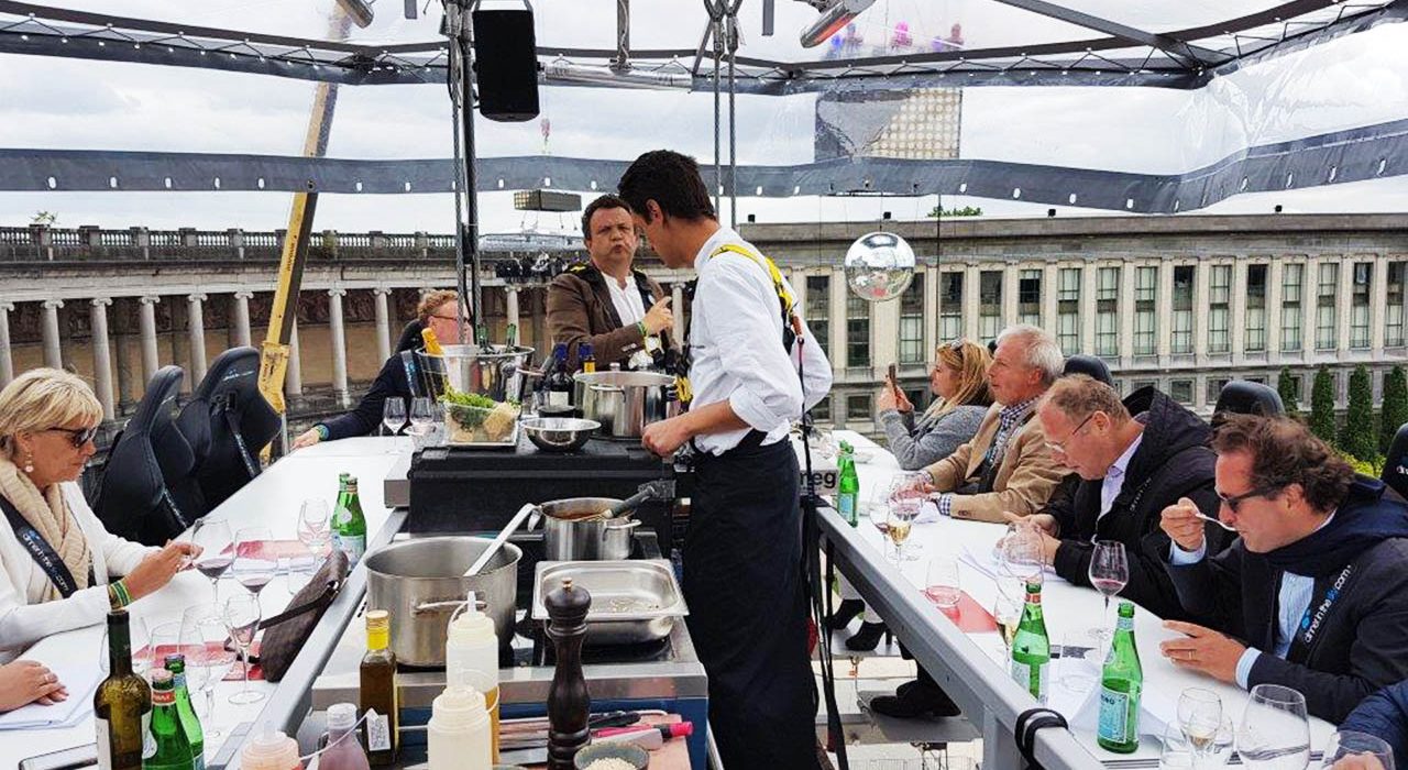 SCHENK, Gergenti, Dinner In the Sky