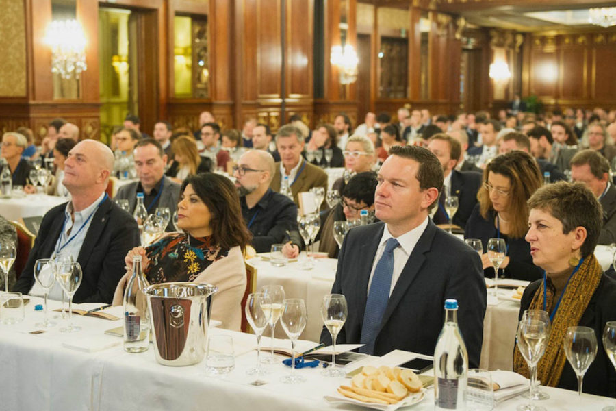 Academie Champagne, Milano